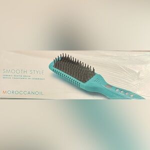 Moroccanoil Smooth Style Ceramic Heated Brush